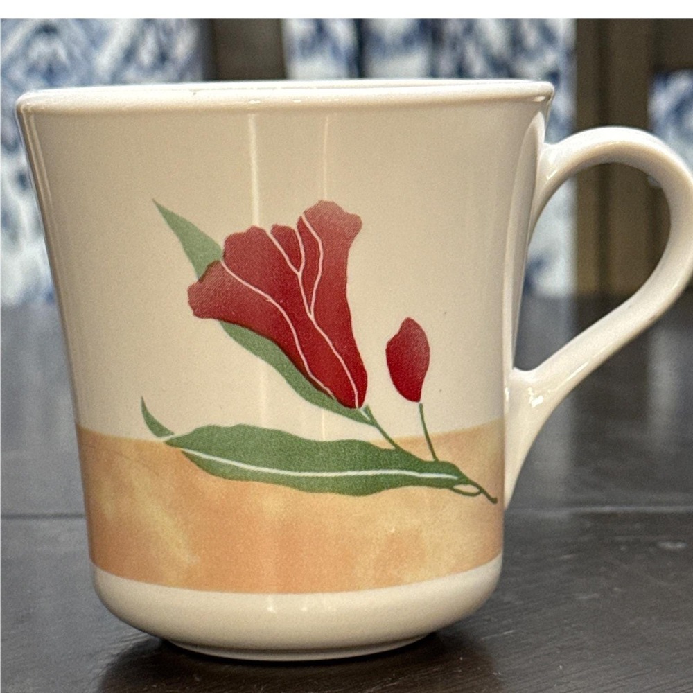 Corning Vitrelle White Coffee Mug Red Flower Tan Band Made in USA 50‎